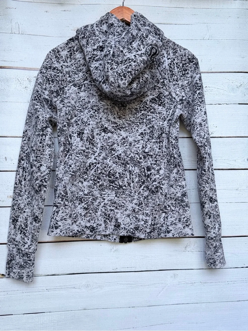 Lululemon Scuba Full-Zip Hoodie -Luminesce Splatter White Black - size 6